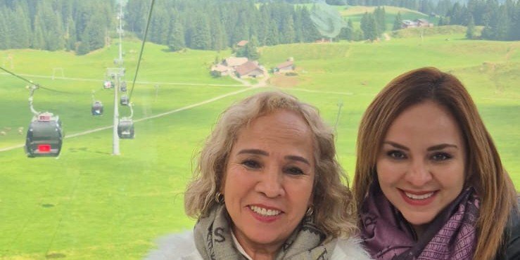 Equipo de Viajes en Oferta en oficina