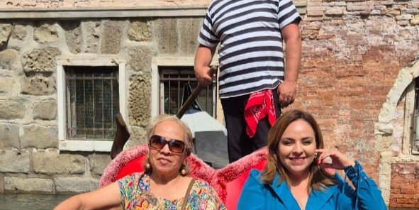 Familia viajando con nuestras ofertas